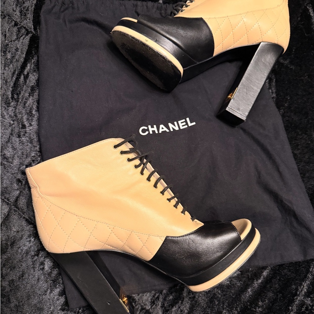 CHANEL Heeled Boots